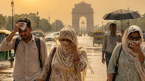 The Thermodynamic Divide: How Air Conditioning Weaponizes Urban Heat in India’s Brutal 2026 Summer - Featured Cover Image